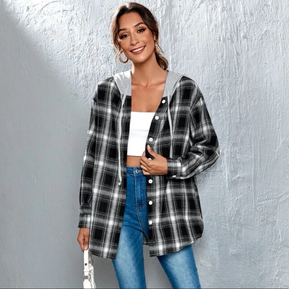 Plaid Hoodie🖤